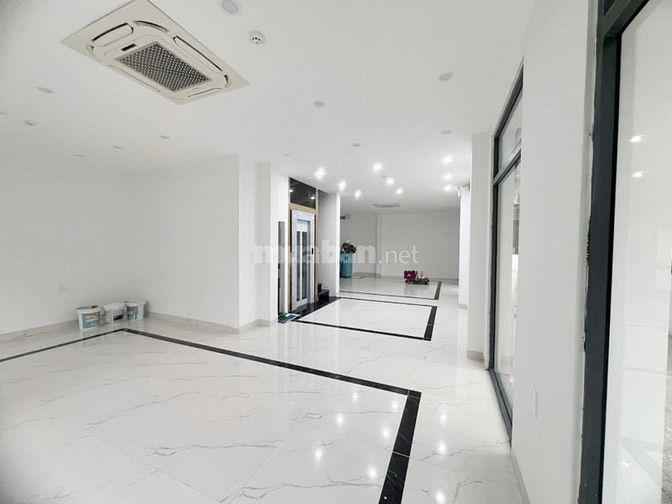 J - AN PHÚ Villa, Dương Nội, Lô góc 3 mặt, đẹp, mới, dòng tiền sẵn đều