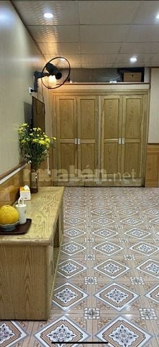 Chính chủ Cho Thuê căn hộ,  Đầu Ngõ 41 Đường Trường Chinh, Ô tô đỗ cửa