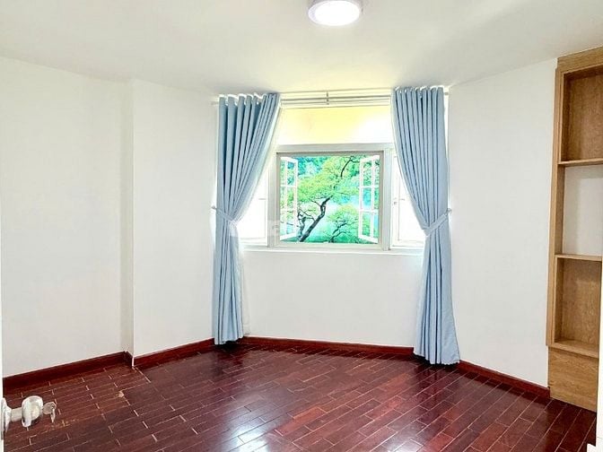 Chính chủ căn góc 83m2 Hoàng Kim sổ hồng sẵn, nhà mới, TT 950tr ở ngay