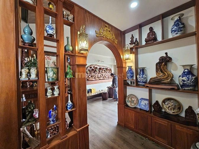 Mặt Tiền 47b Ca Văn Thỉnh,460m2 sàn, thang máy lớn, ốp gỗ xịn, 23tỷ920