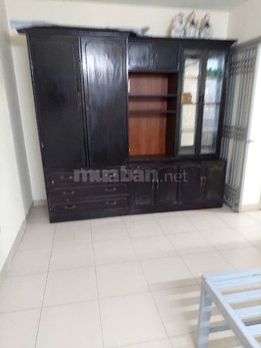 Cho thuê căn hộ tập thể Bộ Tài chính, 20 Nguyễn Công Hoan, Ngọc Khánh