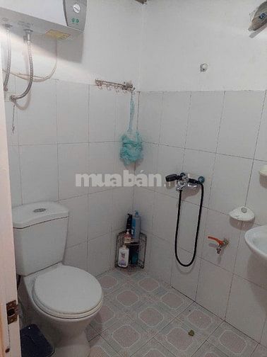 Cho thuê nhà ngõ 1080 Hồng Hà, đối diện Viện 108