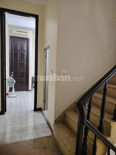 Bán nhà Kim Ngưu ngõ thông kinh doanh, Dt 40m2, 5t,, mt 5m, 10.6 tỷ.