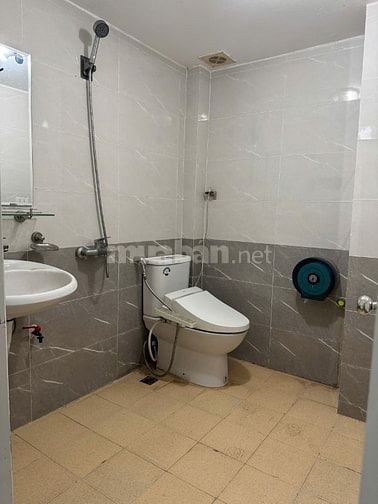 Cho thuê nhà mặt phố Nguyễn Văn Lộc, Mỗ lao, 70m2 giá 40 triệu