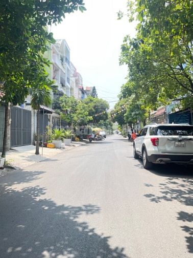 Bán siêu BIỆT THỰ GÓC 3 MẶT TIỀN  13X21m, 2 lầu Đường thông 10m