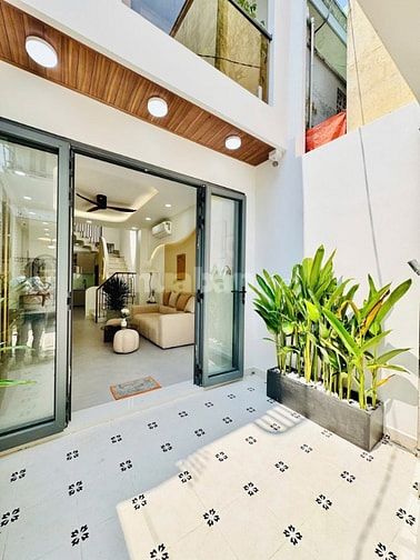 NHÀ NGAY NGÃ 6 GÒ VẤP-GIÁP PHÚ NHUẬN Đ.Quang Trung 53,4m2/giá 2.780 tỷ