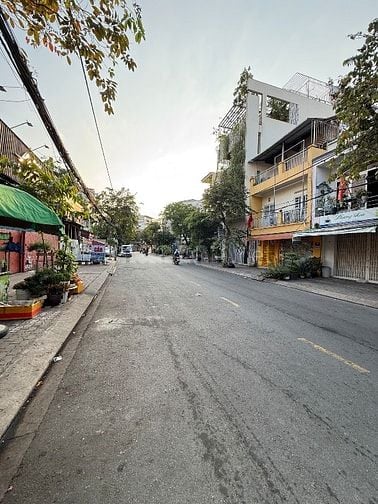 Bán nhà riêng tại KDC Tân Quy Đông Đường Số 40, Tân Phong Quận 7