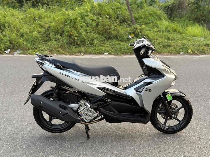 AB 2025 odo 3 ngàn cây 2 gương 2 khoá đày đủ lốp r