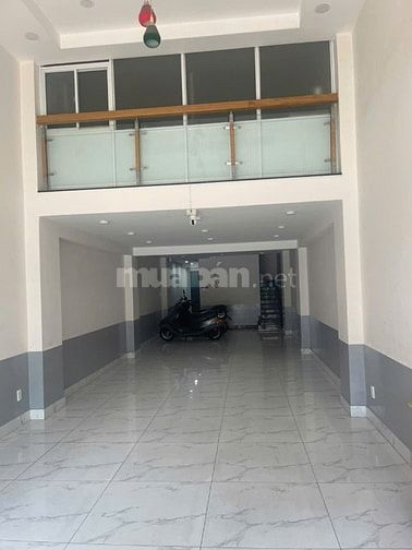 Cho thuê Mặt băng kinh doanh trệt, 4,3m x 23m đường Nguyễn Tri Phương.