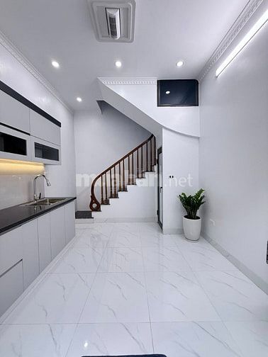 Siêu hiếm Kim Mã 20m2, 3T, 10m ra mặt phố, full nội thất, 	