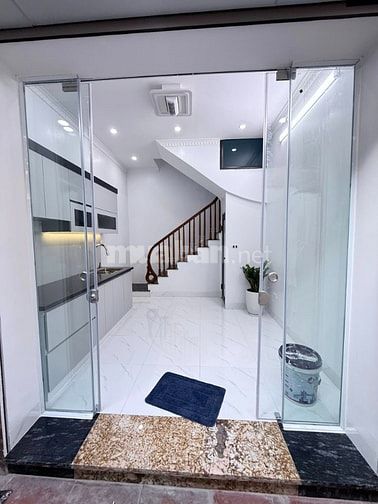 Siêu hiếm Kim Mã 20m2, 3T, 10m ra mặt phố, full nội thất, 	