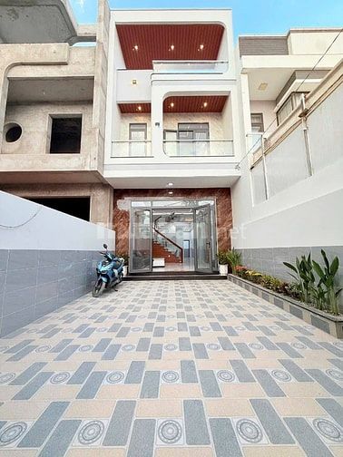 BÁN NHÀ MỚI XÂY PHƯỜNG DĨ AN,THÀNH PHỐ HỒ CHÍ MINH,DIỆN TÍCH:129M2
