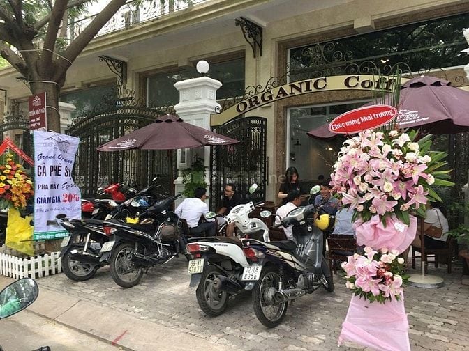 ORGANIC COFFEE cần GẤP 2 kỹ thuật  kiêm giao hàng máy pha cà phê!