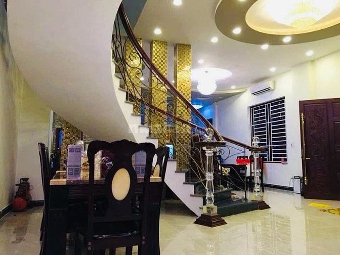 Bán Biệt Thự Góc 2MT, 9x19.5m, khu Phong Phú 5, ngay bến xe Q8