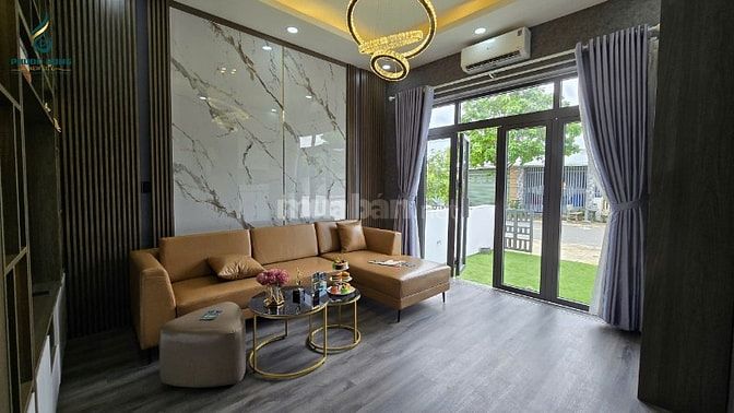 Bán nhà phố Phước Đông New City 1 trệt 2 lầu giá 2,19 tỷ cho thuê 15tr