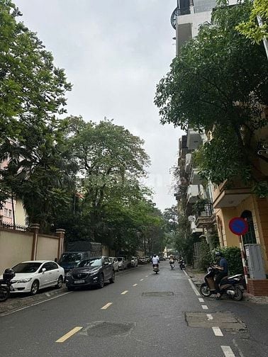 Bán nhà mặt phố Vạn Phúc, Ba Đình, 105m2, mặt tiền 7.3m chỉ 45 tỷ