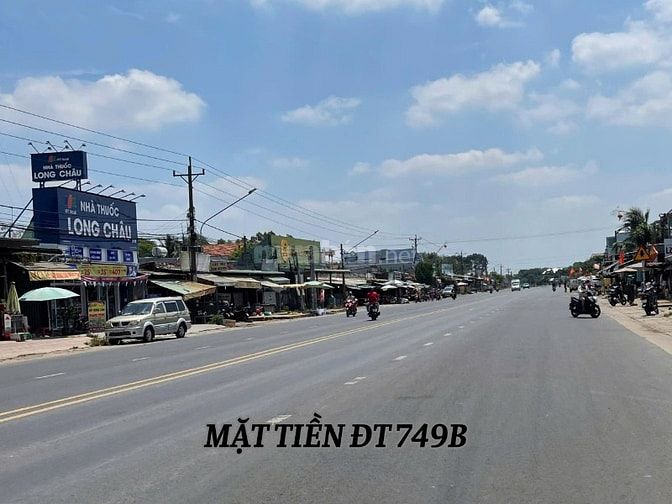 Đất đẹp xây nhà xung quanh đầy đủ tiện ích ngay trung tâm Chơn Thành