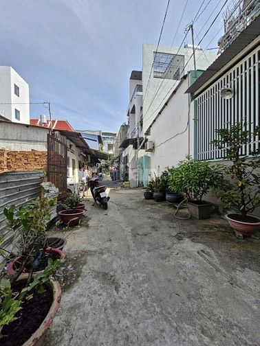 Bán lô đất đường Nguyễn Văn Lượng, hẻm đối diện Lotte mart, dt 49m
