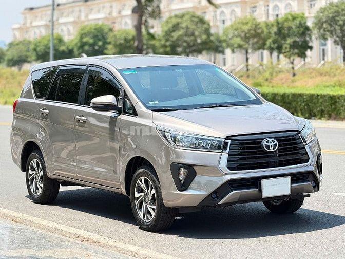 🐦‍🔥 TOYOTA INNOVA 2.0E  • Odo : 65.000km • Sản xuất 2022 Model 2022