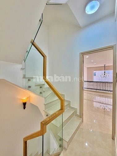 HXT khu đồng bộ VIP 247/ Hoàng Hoa Thám, 39m2 3,8*10,5m 5 tầng