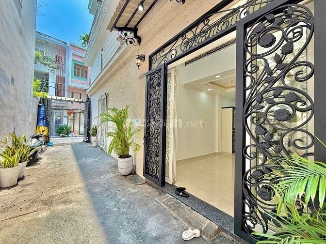HXT khu đồng bộ VIP 247/ Hoàng Hoa Thám, 39m2 3,8*10,5m 5 tầng