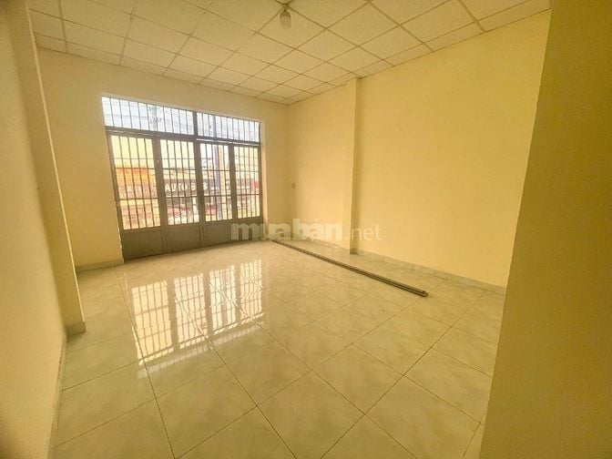 GIẢM SỐC 7.5 TỶ –  Nhà 2 MT Đặng Thúc Vịnh 