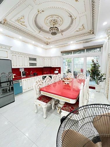 Chính chủ gửi bán toà nhà đẹp nhất phố Huỳnh Thúc Kháng, diện tích 80m