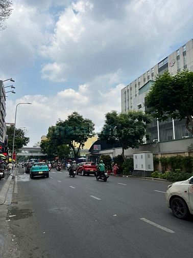 Bán Nhà MT 373 Điện Biên Phủ F4 Q3 13x18 (241m2) Hướng Tây Bắc vuông v
