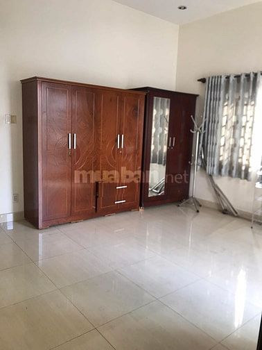 Nhà BIỆT THỰ mới, 1 lầu, 8m x 16m, 3PN(có máy lạnh), 3WC,hẻm 7m Bà Hom