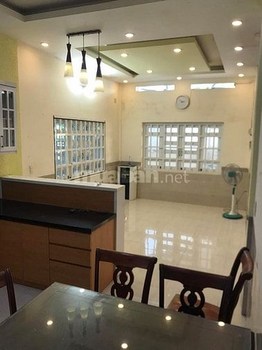 Nhà BIỆT THỰ mới, 1 lầu, 8m x 16m, 3PN(có máy lạnh), 3WC,hẻm 7m Bà Hom