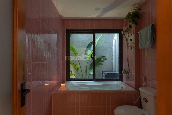 BÁN NHÀ PHONG CÁCH CHÂU ÂU – TÔNG CAM CHỦ ĐẠO – HẺM XE HƠI 8M GIÁ 5.3T