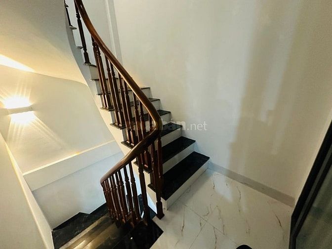 BÁN NHÀ DT 40M, GIÁ 6 TỶ 250 TRIỆU, NHÀ ĐẸP 5 TẦNG PHƯỜNG THƯỢNG CÁT