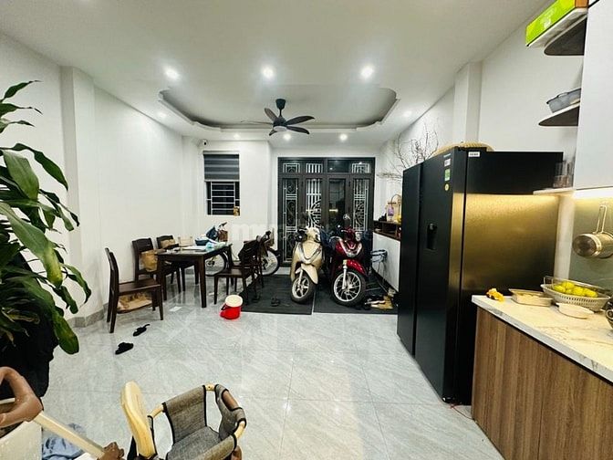 BÁN NHÀ DT 40M, GIÁ 6 TỶ 250 TRIỆU, NHÀ ĐẸP 5 TẦNG PHƯỜNG THƯỢNG CÁT