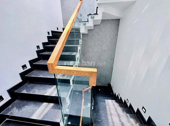 RẺ NHẤT KHU VỰC QUẬN 3 CHỈ 6 TỶ 250 NHÀ LÝ CHÍNH THẮNG GẦN LAVELA SHR