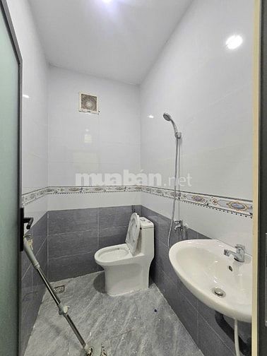 GIẢM 600TR- Bán nhanh Hẻm Nguyễn Hồng Đào- DT 3x10- Đúc 1 Lầu MỚI 