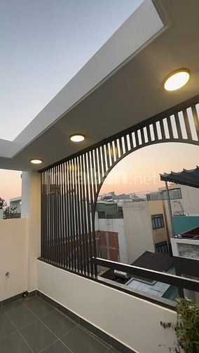 Siêu Phẩm Đúc 5 Tấm MỚI- NTCC- ngay Lý Thường Kiệt- DT 4.3x15- NHÀ ĐẸP