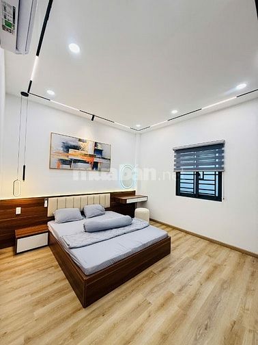 Siêu Phẩm Đúc 5 Tấm MỚI- NTCC- ngay Lý Thường Kiệt- DT 4.3x15- NHÀ ĐẸP