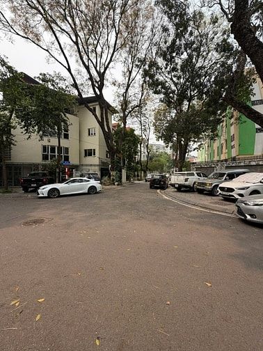 Bán nhà lô góc 3 mặt thoáng kim cương KĐT Định Công, 112m2, 56 tỷ
