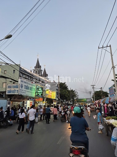 Bán Nhà hẻm xe hơi Đậu cửa Trịnh Thị dối ngay Chợ Gấu và Nhà Thờ Tân đ