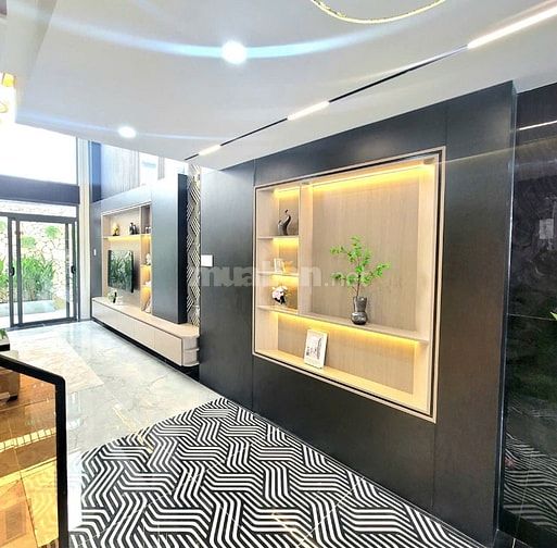 Nhà Chính Chủ. SHR. Đường Thạnh Xuân 25. Giá: ( 8.9 )tỷ