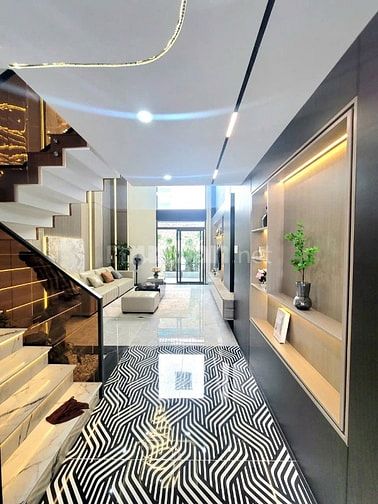 Nhà Chính Chủ. SHR. Đường Thạnh Xuân 25. Giá: ( 8.9 )tỷ