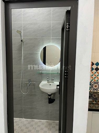 PHÒNG ĐẦY ĐỦ TIỆN NGHI CHO THUÊ - GẦN HỒ TÂY 