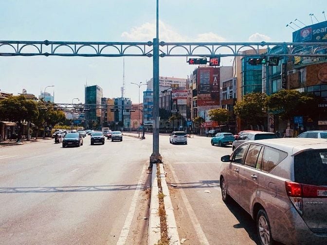 Giá chỉ 24,5 tỷ nhà mặt tiền 4mx15m Nguyễn Hữu Cảnh cần bán