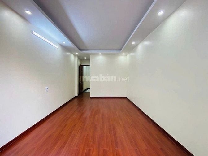 Cọc ngay nhà đẹp giá tốt HẺM LÝ THƯỜNG KIỆT, P.14 Q.10 2,750Tr 33,6m