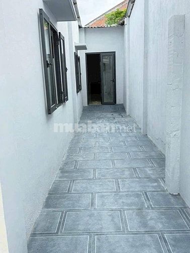 Bán gấp căn nhà cấp 4, 6x20 (116,4m2), SHR, Xã Củ Chi, Giá 880 Triệu.
