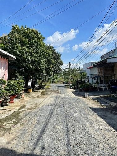 Bán gấp căn nhà cấp 4, 6x20 (116,4m2), SHR, Xã Củ Chi, Giá 880 Triệu.