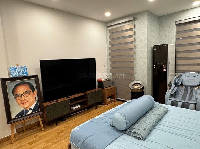 BÁN NHÀ MẶT TIỀN ĐƯỜNG ĐINH TIÊN HOÀNG, QUẬN 1