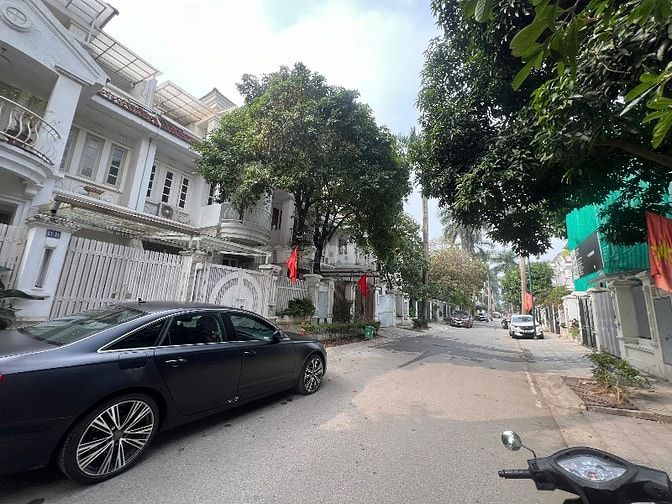 BIỆT THỰ LIỀN KỀ CIPUTRA - DIỆN TÍCH 126M2- 4 TẦNG ĐẸP- GIÁ TỐT NHẤT