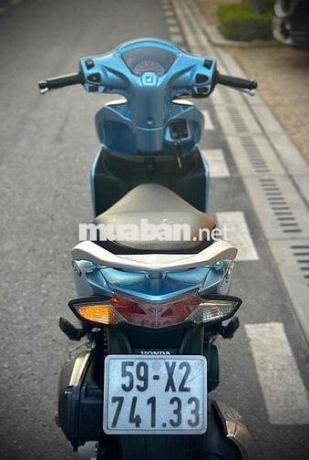 Honda Vision Xanh băng