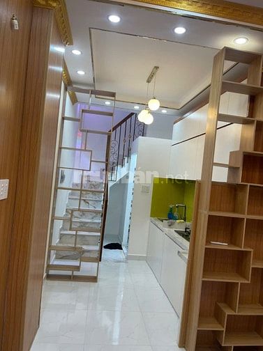Nhà mới chính chủ 166/22A/6B Hồ Bá Kiện, phường 15, quận 10